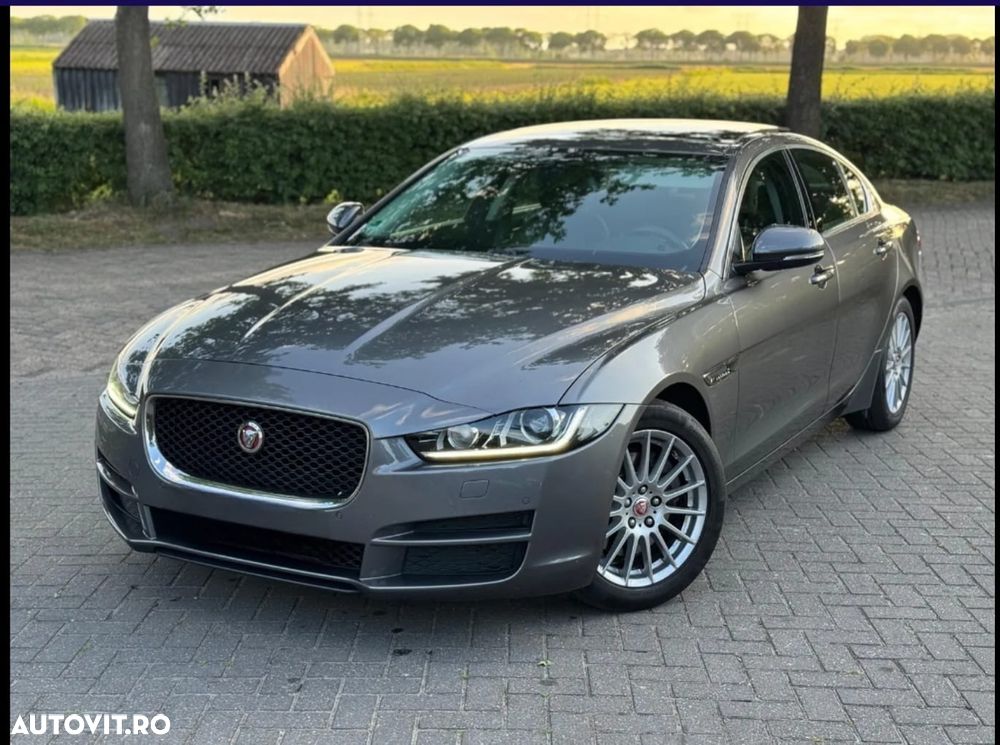 Jaguar XE 2.0 AWD Prestige - 1
