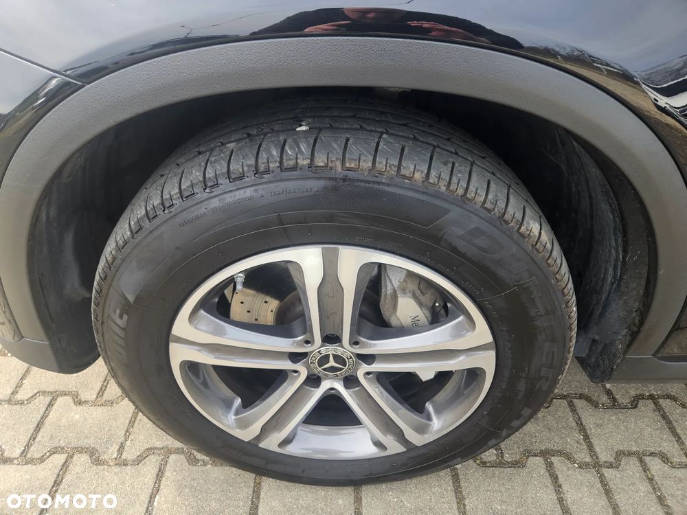 Mercedes-Benz GLC 300 e 4-Matic - 11