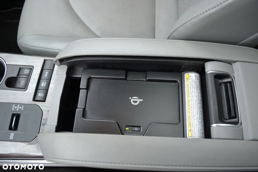 Toyota Highlander 2.5 Hybrid Executive - 18