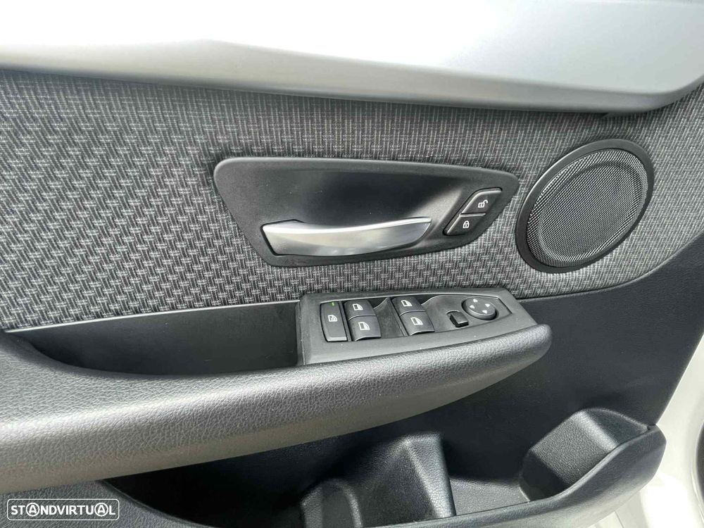 BMW 216 Active Tourer d Corporate Edition - 30