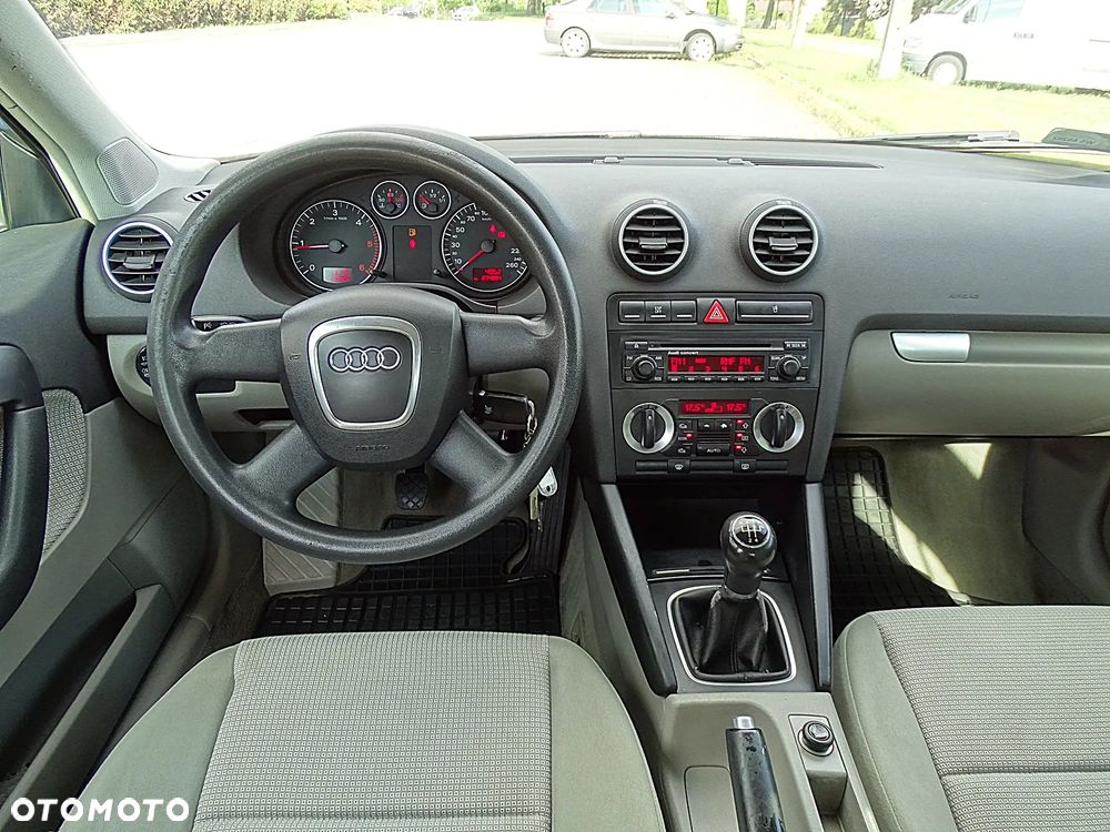 Audi A3 Sportback 1.9 TDI Ambiente - 34