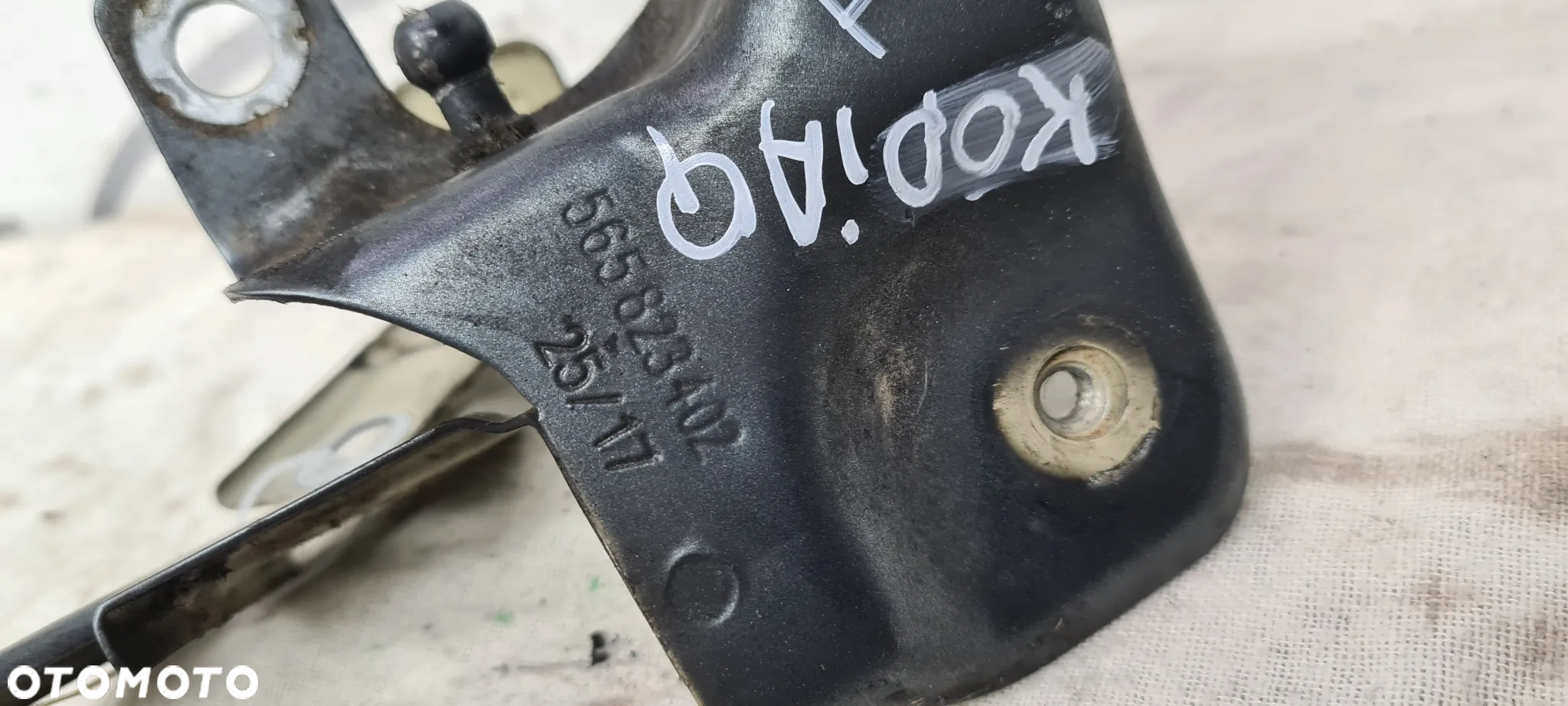 SKODA KODIAQ WSPORNIK BŁOTNIKA PRAWY 565821142 - 8