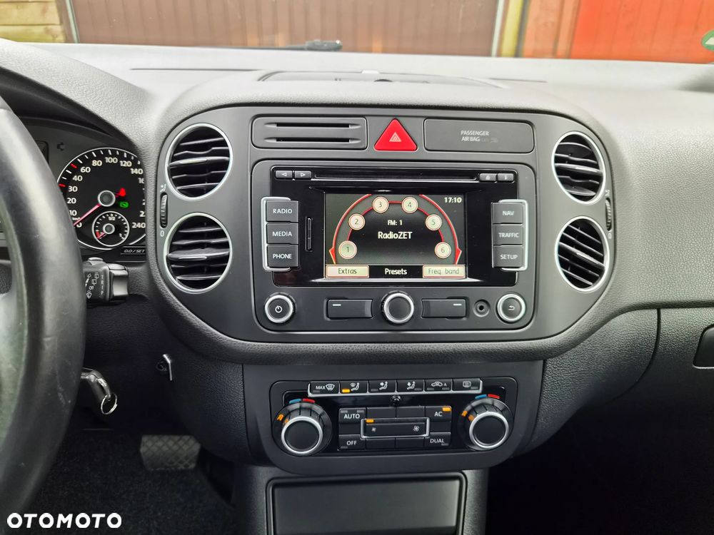 Volkswagen Golf Plus 1.6 DSG Team - 15