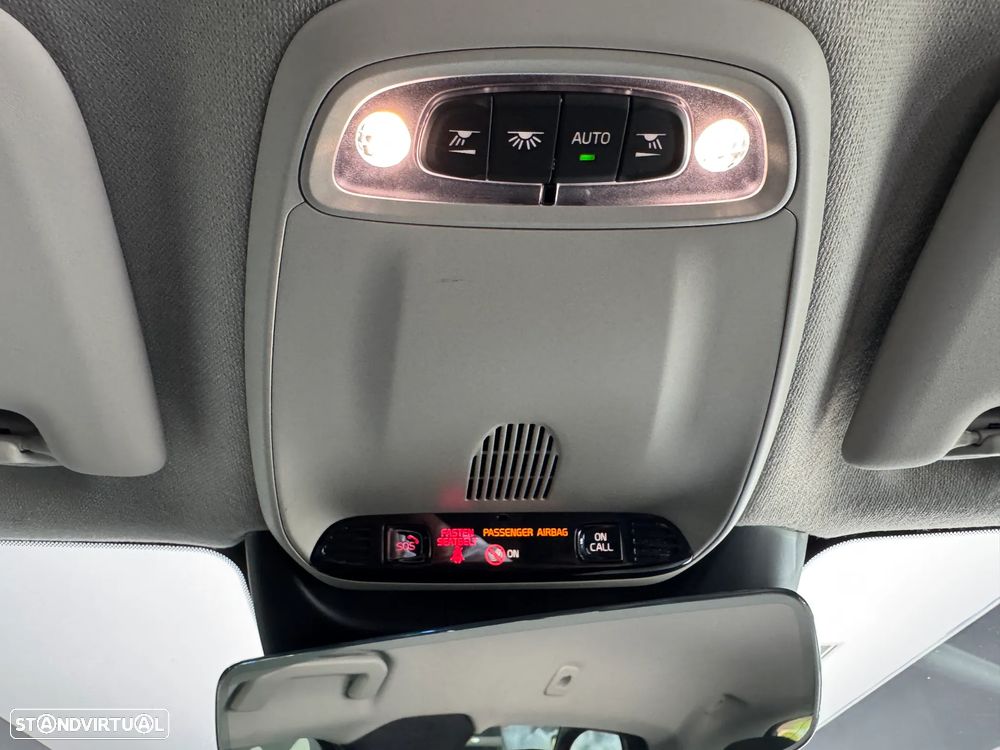Volvo XC 40 1.5 T5 PHEV Inscription Expression — fotografia 26