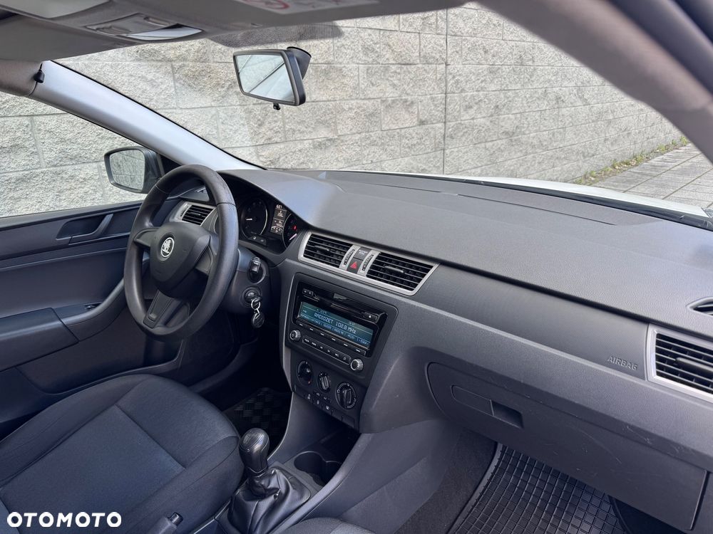 Skoda RAPID 1.2 Active - 22