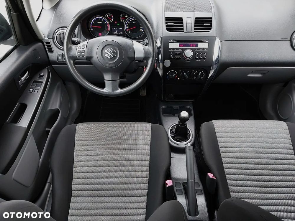 Suzuki SX4 1.6 Comfort - 23