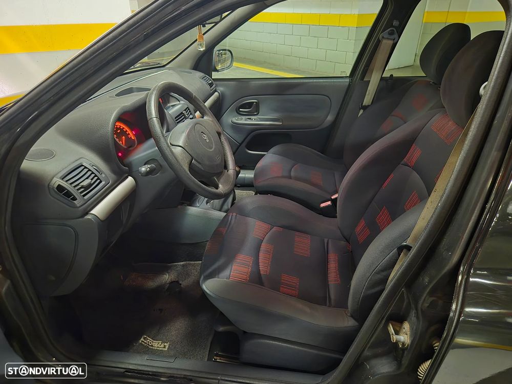Renault Clio 1.2 16V Dynamique - 19