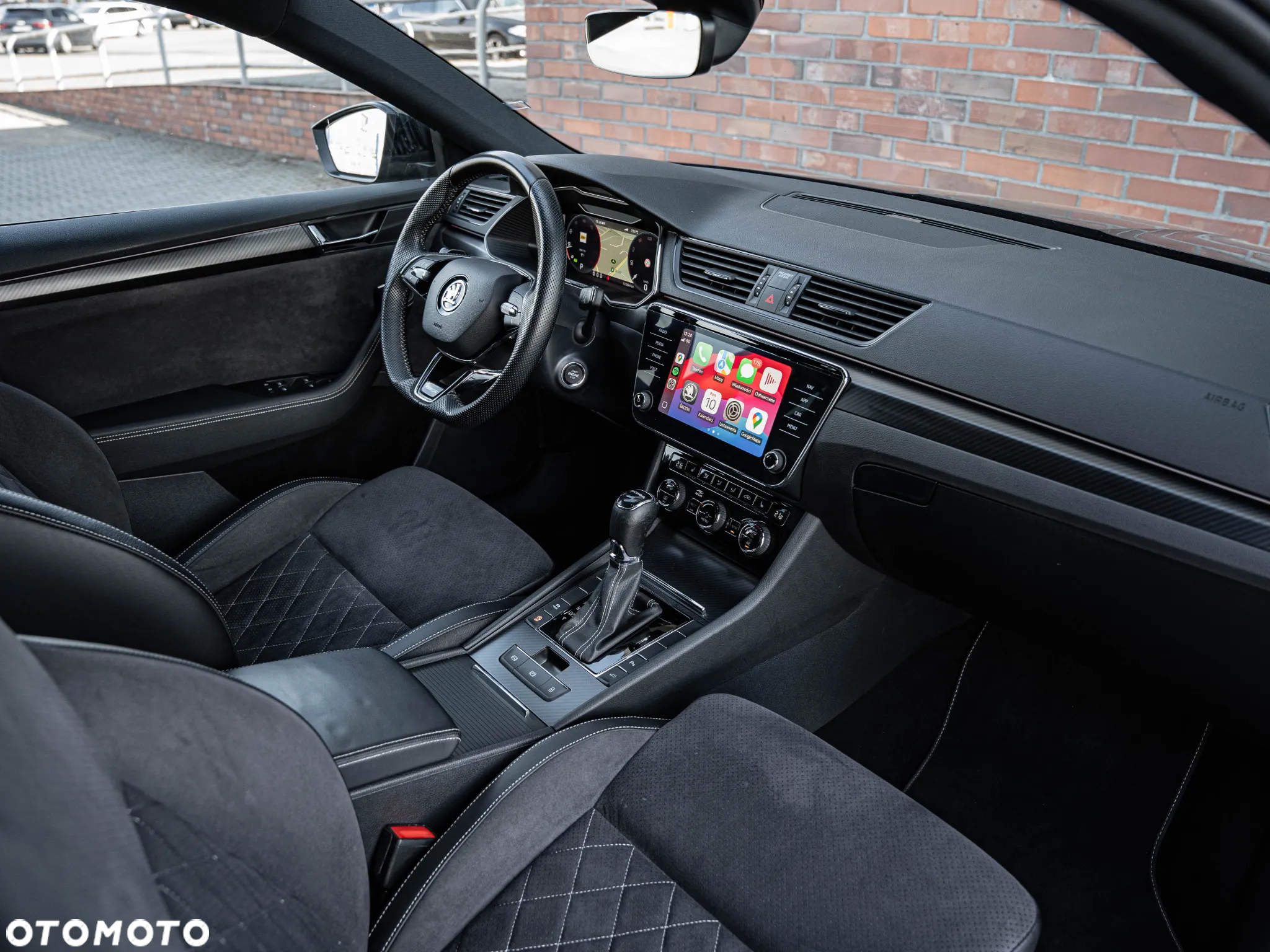 Skoda Superb 2.0 TDI DSG Sportline - 25