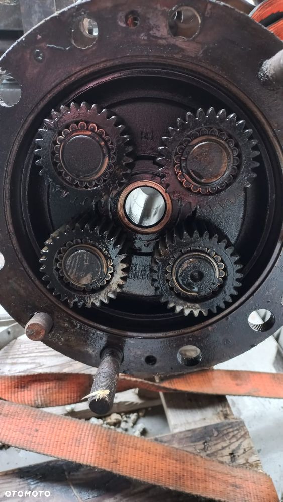 zwolnica napędu obudowa still r70-80 - 7