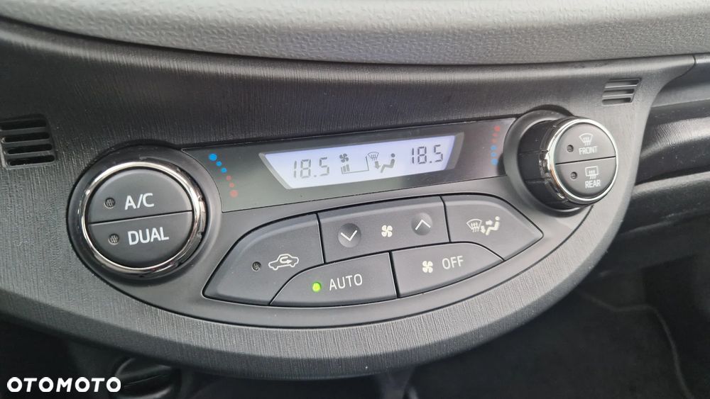 Toyota Yaris 1.5 VVT-i Selection - 15