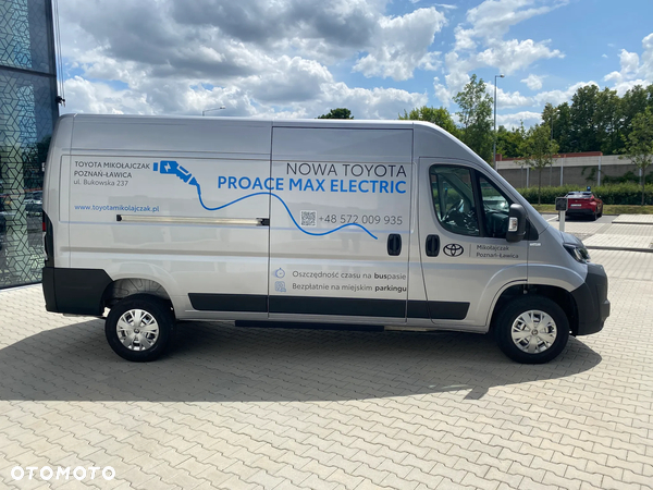Toyota Prace MAX Electric