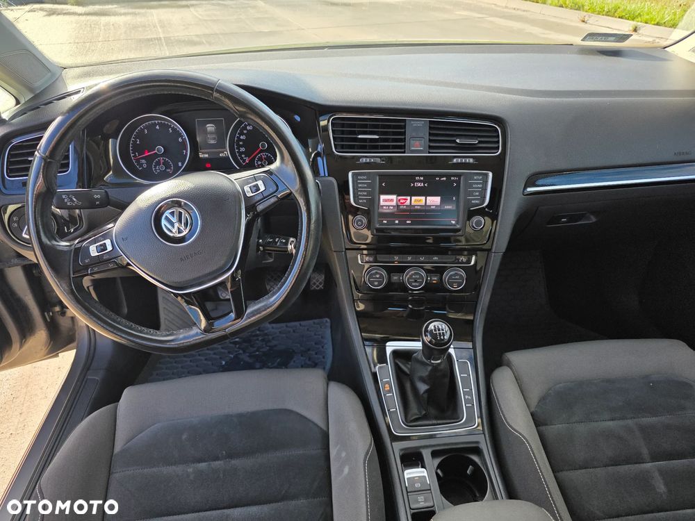 Volkswagen Golf 1.4 TSI BMT Highline - 18