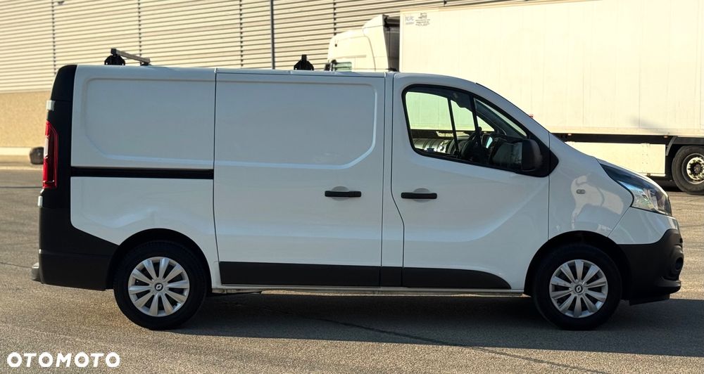 Renault TRAFIC III - 10