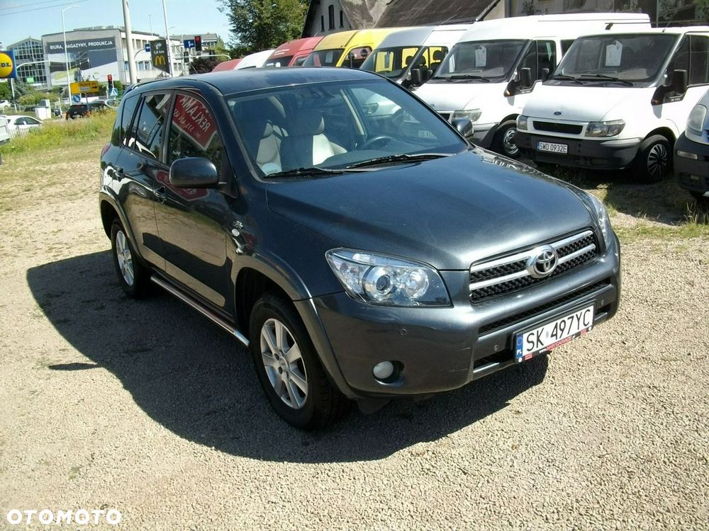 Toyota RAV4 - 1