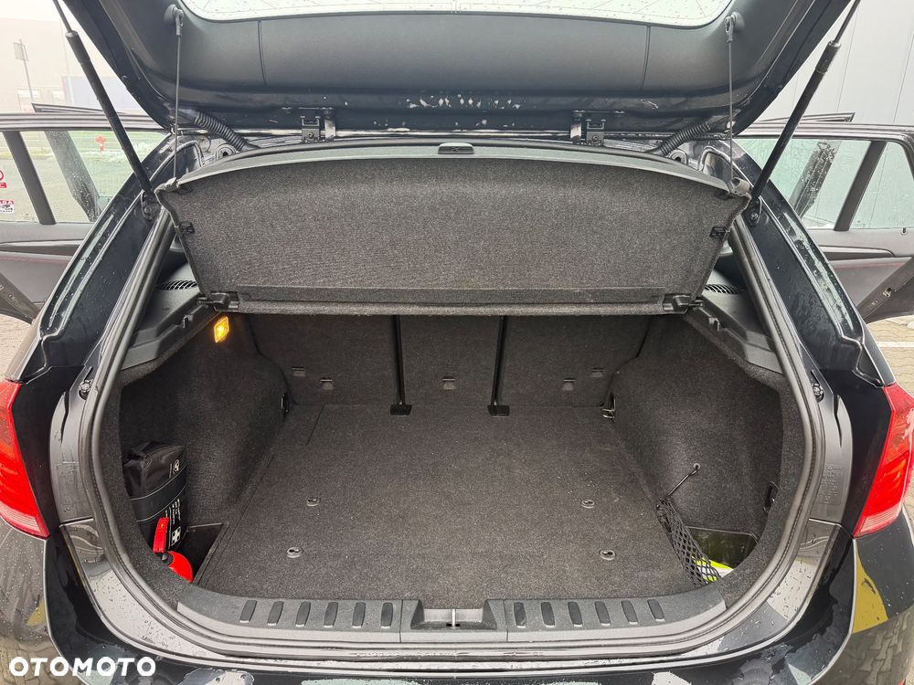 BMW X1 xDrive20d xLine - 13