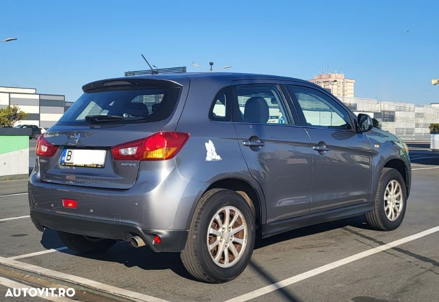 Mitsubishi ASX - 5