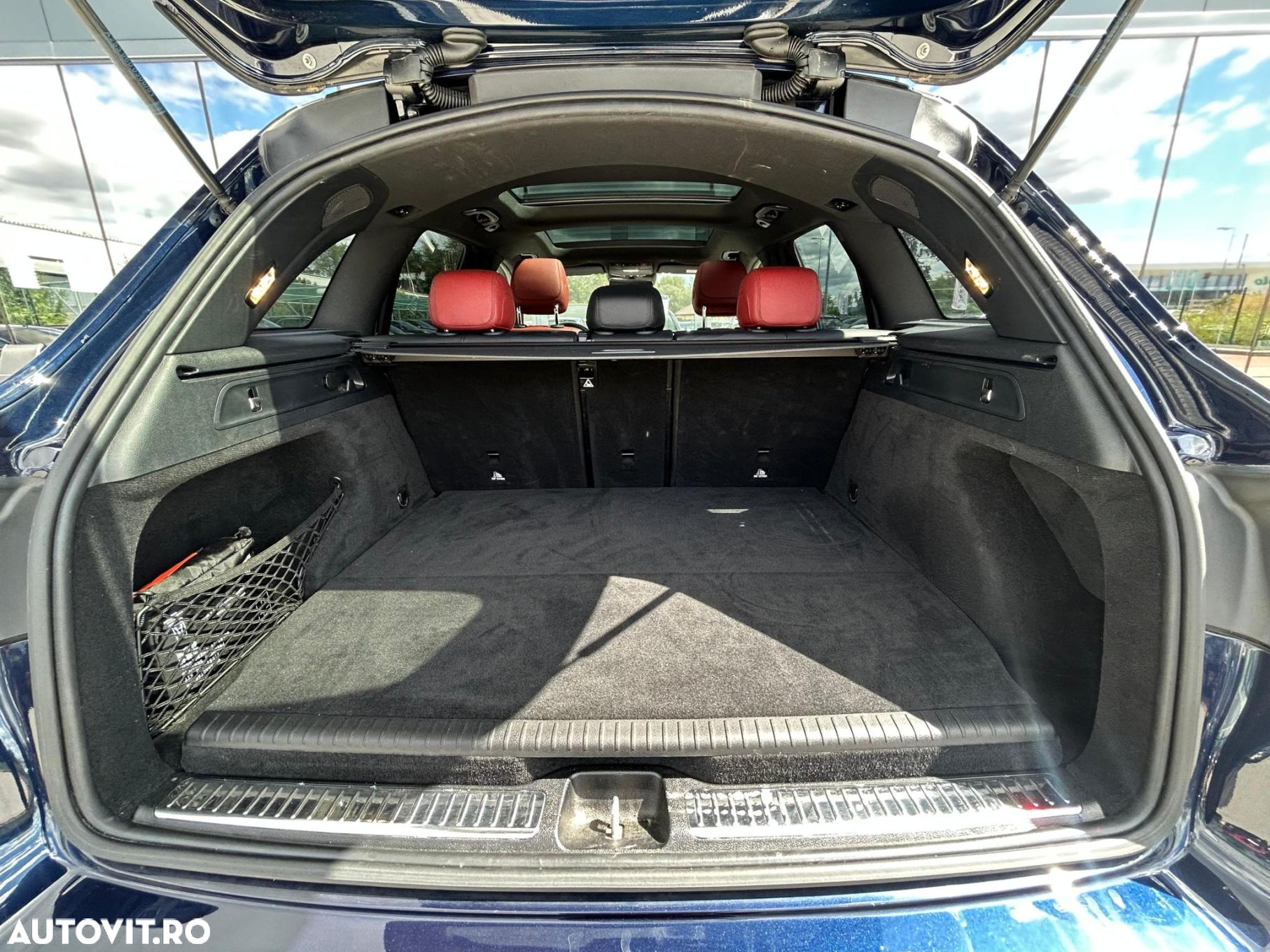Mercedes-Benz GLC 300 e 4Matic 9G-TRONIC AMG Line - 34