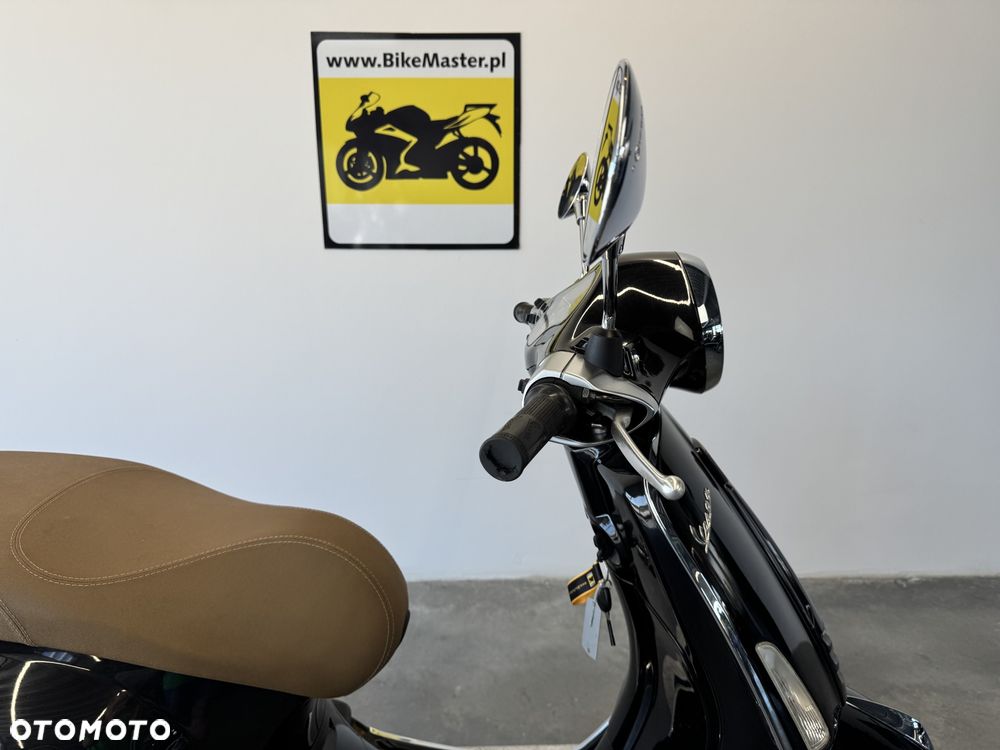 Piaggio Vespa - 10