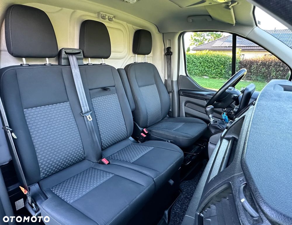 Ford TRANSIT CUSTOM - 19