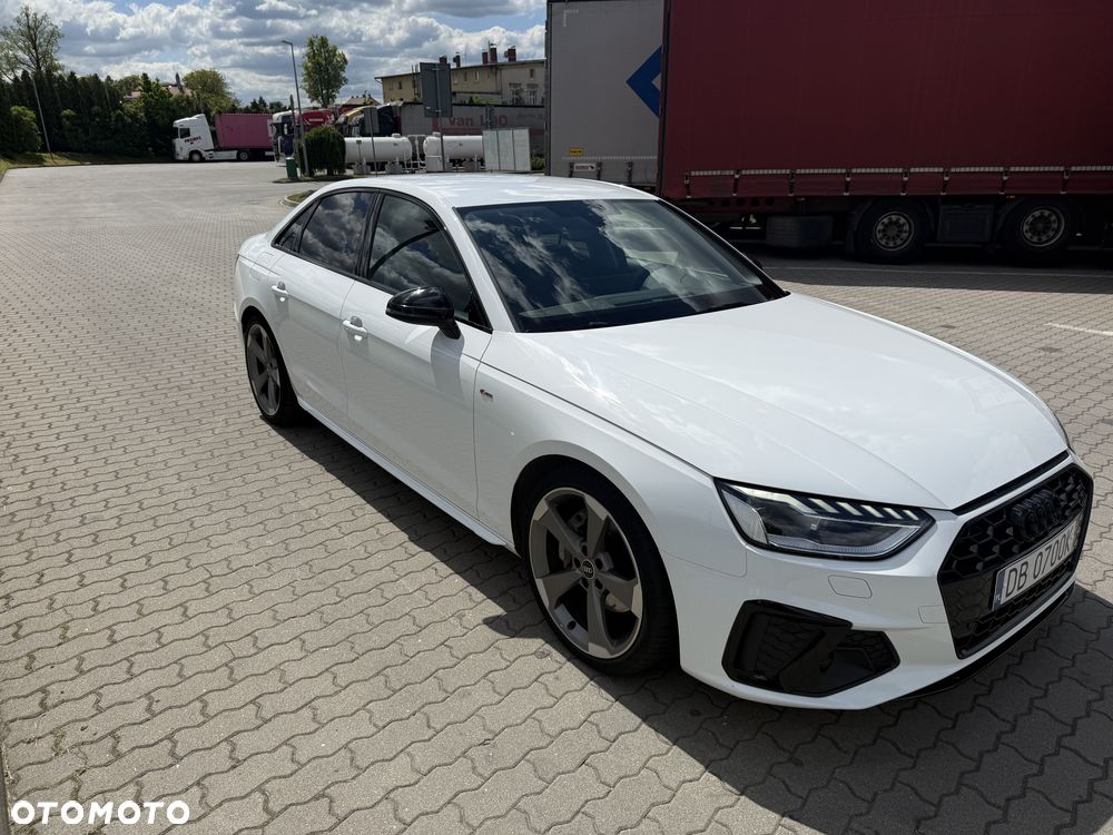Audi A4 2022 photo 3