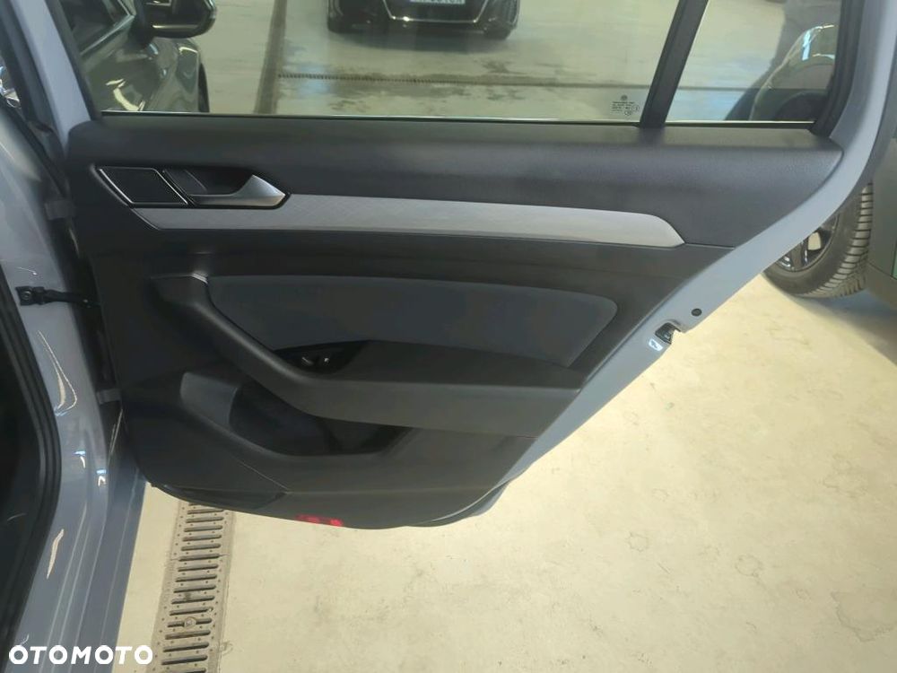 Volkswagen Passat 2.0 TSI Business DSG - 19
