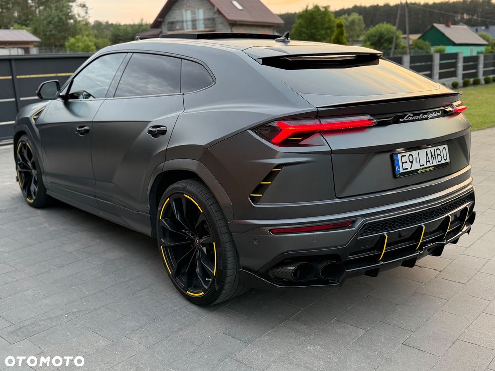 Lamborghini Urus Standard - 11