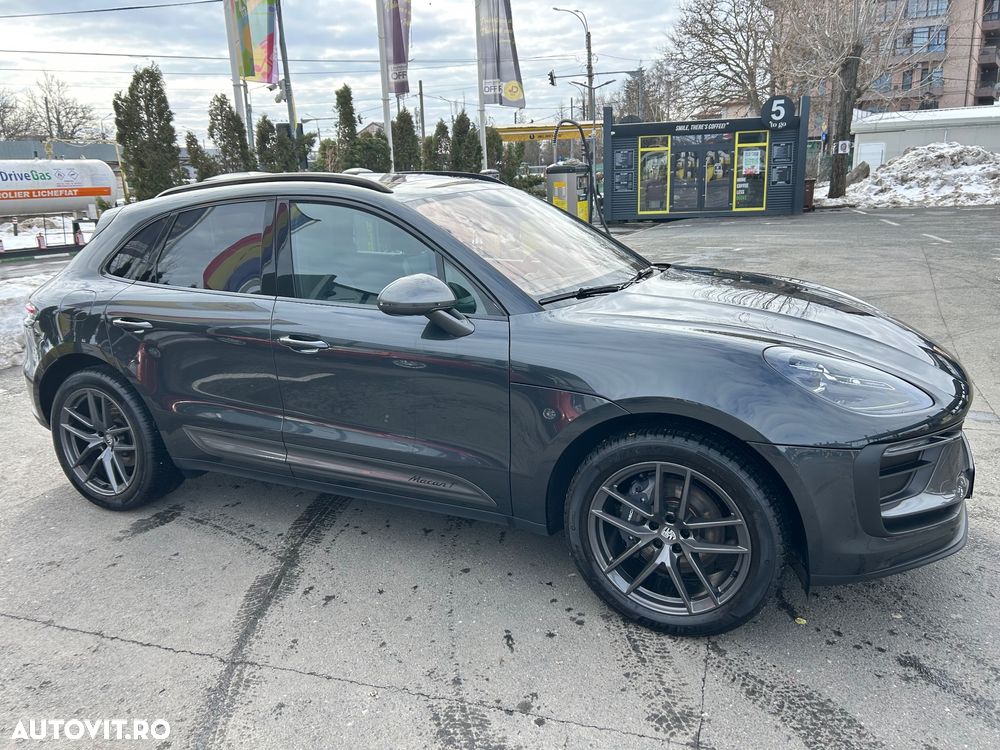 Porsche Macan T - 2