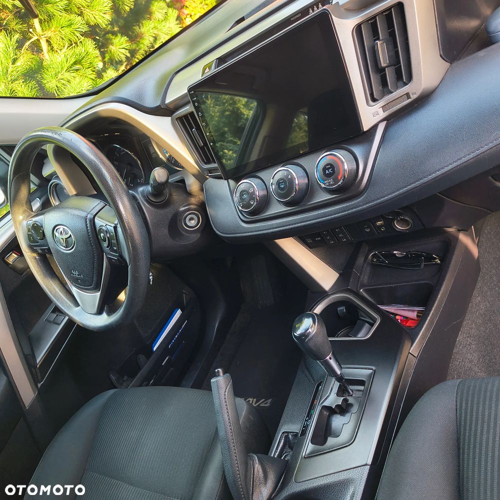 Toyota RAV4 - 5