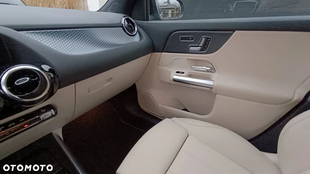 Mercedes-Benz GLA - 3