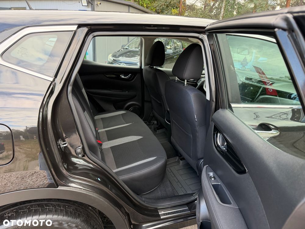 Nissan Qashqai 1.6 DIG-T N-Connecta - 16