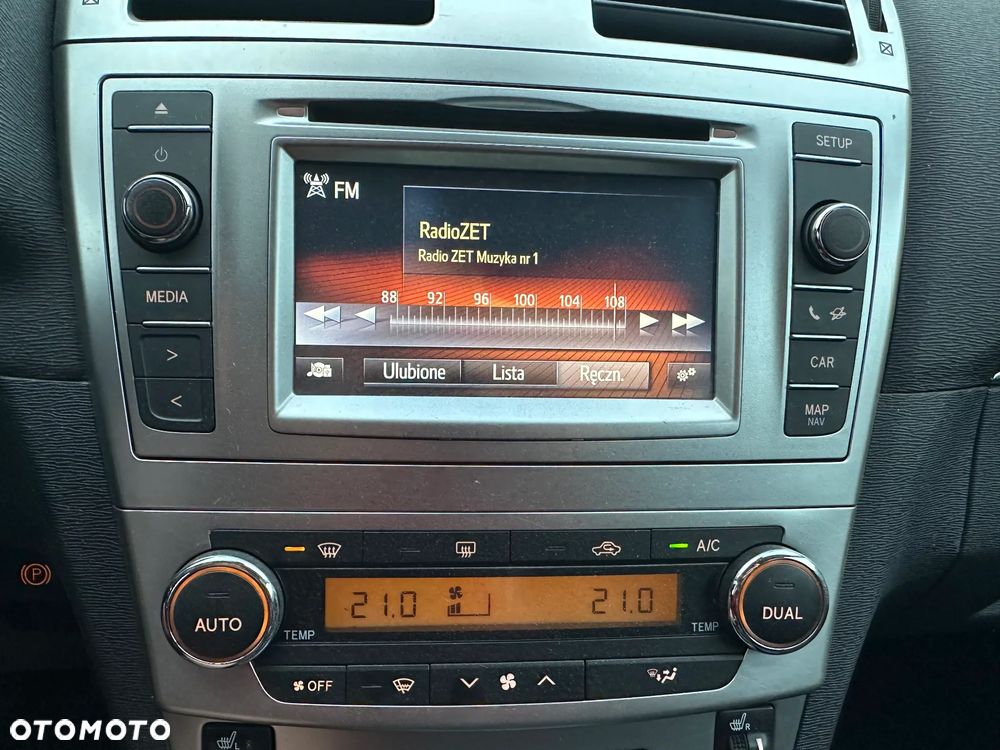 Toyota Avensis Combi 1.8 Executive - 13