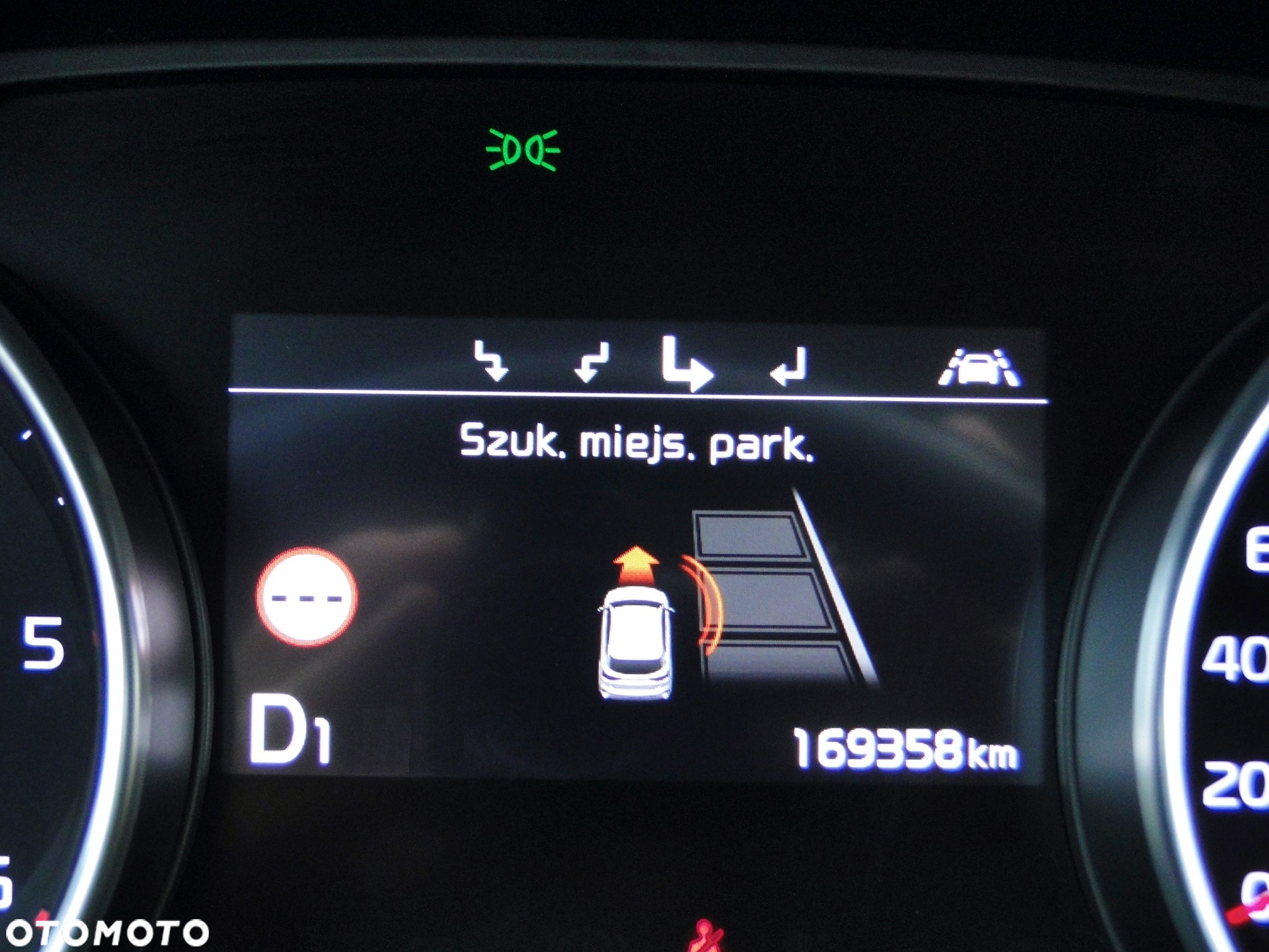 Kia Ceed SW 1.6 CRDi DCT Platinum Edition - 29