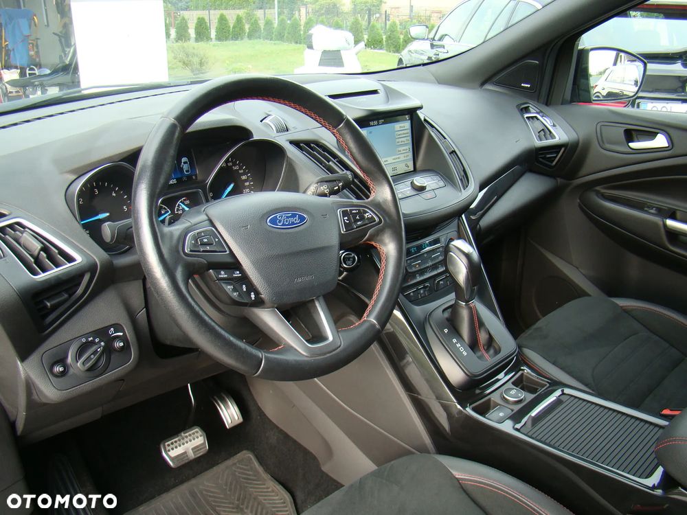 Ford Kuga 2.0 TDCi 4x4 ST-Line - 25