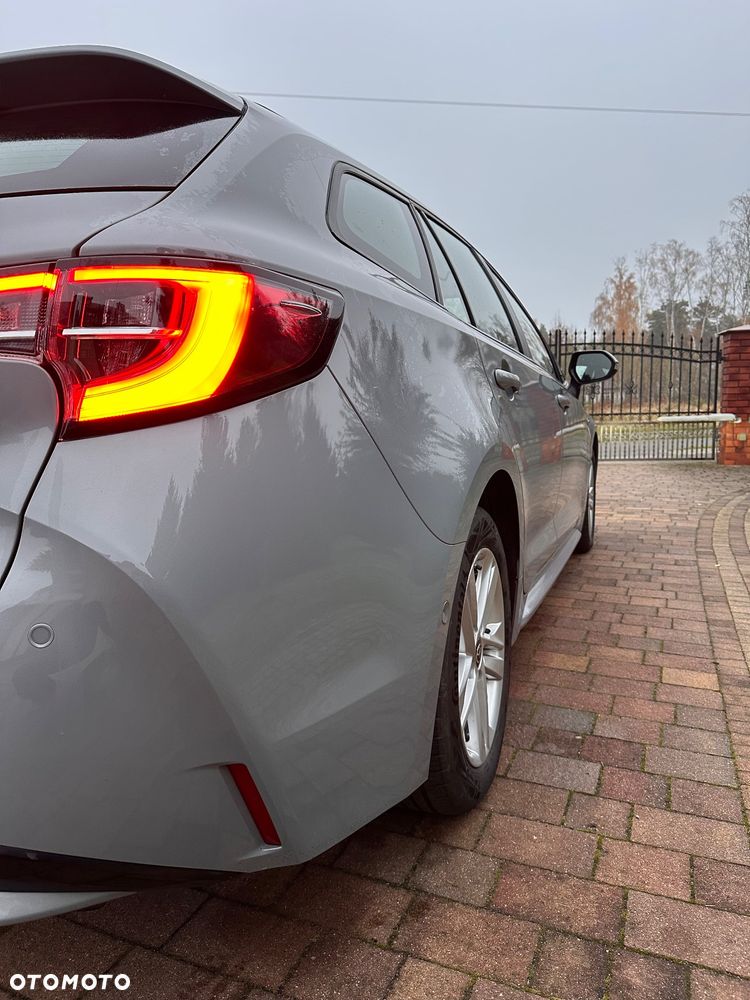 Toyota Corolla 1.8 Hybrid Comfort - 29