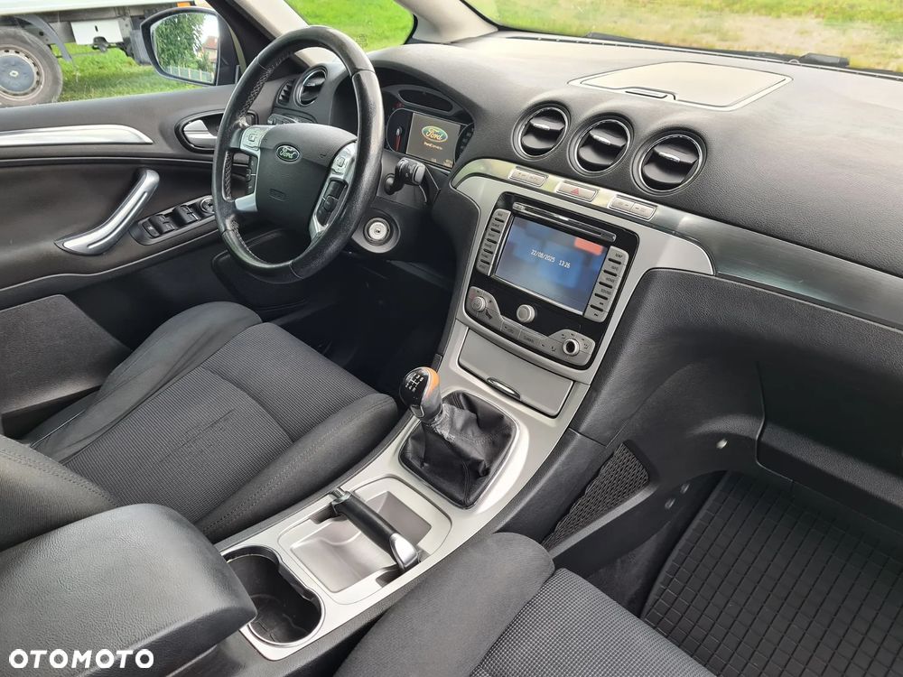 Ford S-Max - 36