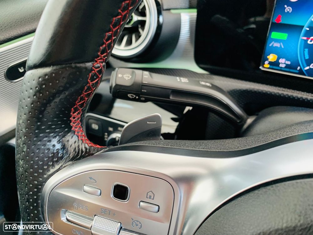 Mercedes-Benz A 250 Limousine e AMG Line - 16