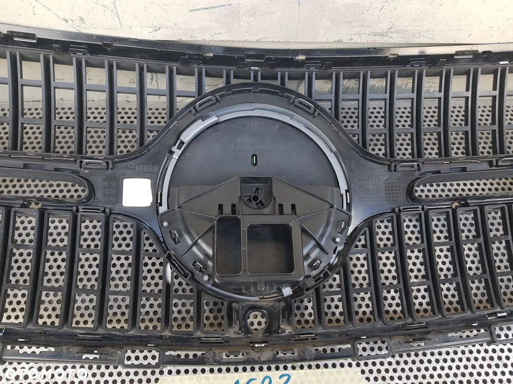 Mercedes W254 X254 GLC Grill Atrapa Znaczek - 10