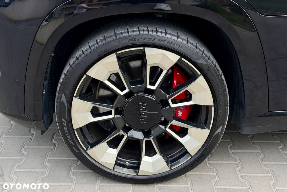BMW XM - 5