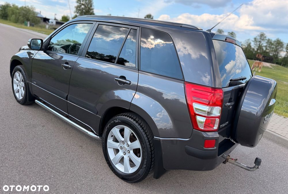 Suzuki Grand Vitara 1.9 DDiS Comfort DPF Family - 4