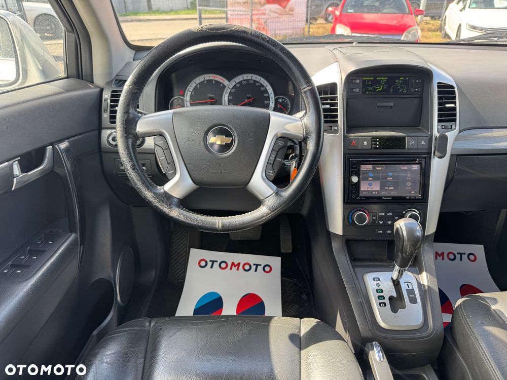 Chevrolet Captiva 2.0 d LT medium 5os - 29