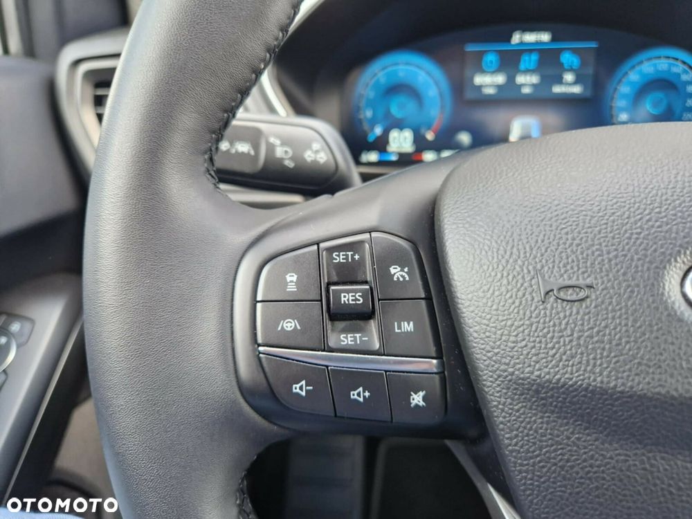 Ford Focus 1.0 EcoBoost mHEV Titanium X - 11
