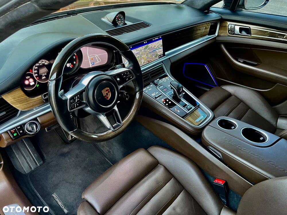 Porsche Panamera - 35
