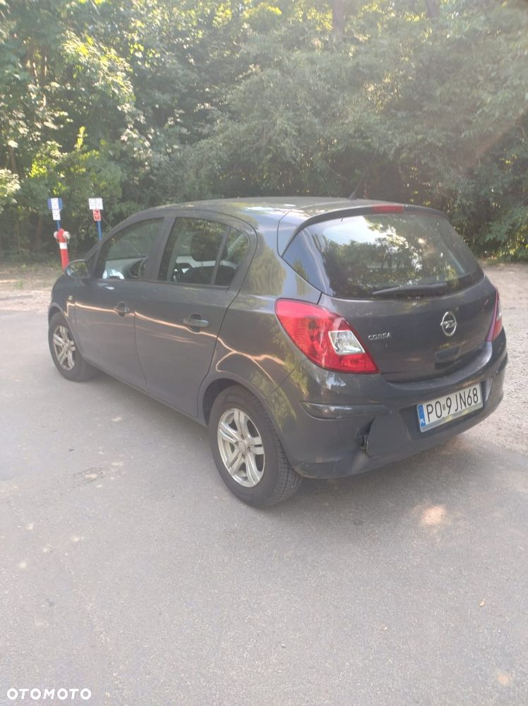 Opel Corsa 1.2 16V Cosmo - 4
