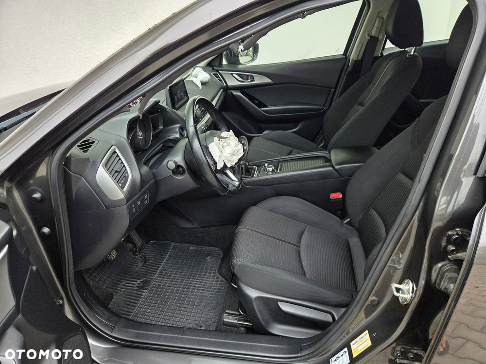 Mazda 3 - 8