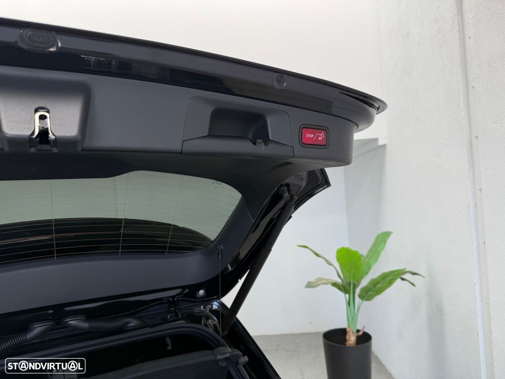 Mercedes-Benz GLA 250 e Progressive - 17