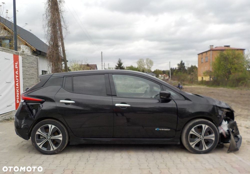 Nissan Leaf - 17