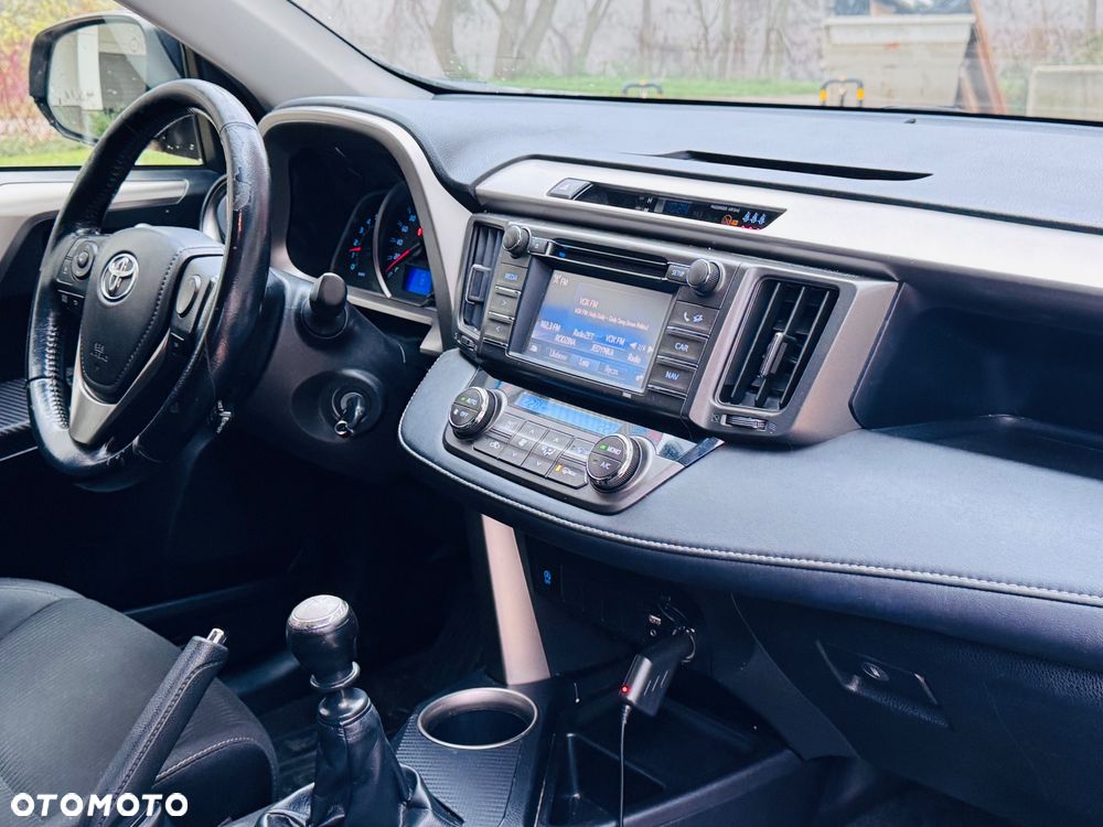 Toyota RAV4 2.0 D-4D Premium 4x2 - 29