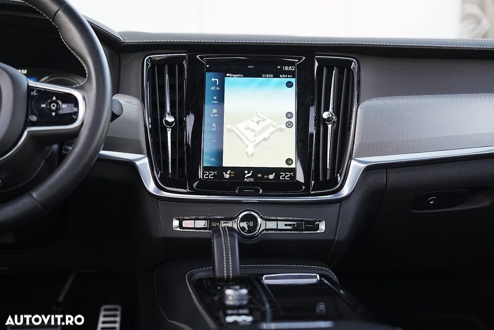 Volvo S90 T8 Twin Engine AWD Geartronic R Design - 35