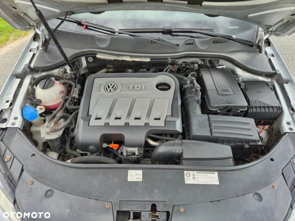 Volkswagen Passat 2.0 TDI DPF DSG Comfortline - 17