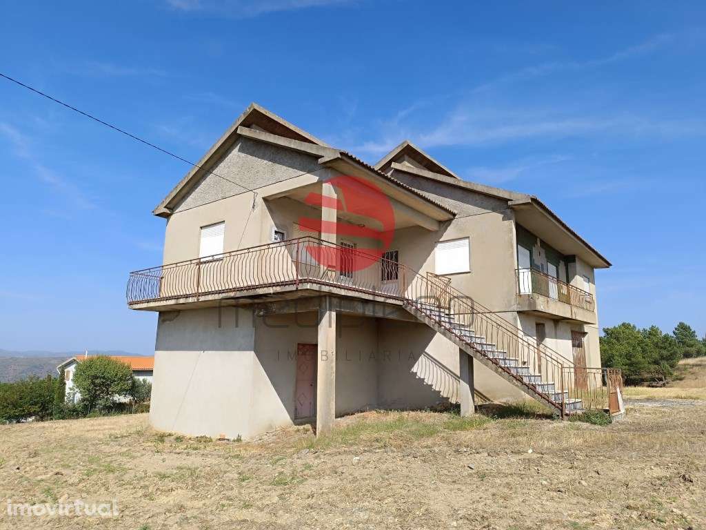 Moradia T3 em Vilarouco - S. João da Pesqueira - Grande imagem: 2/14